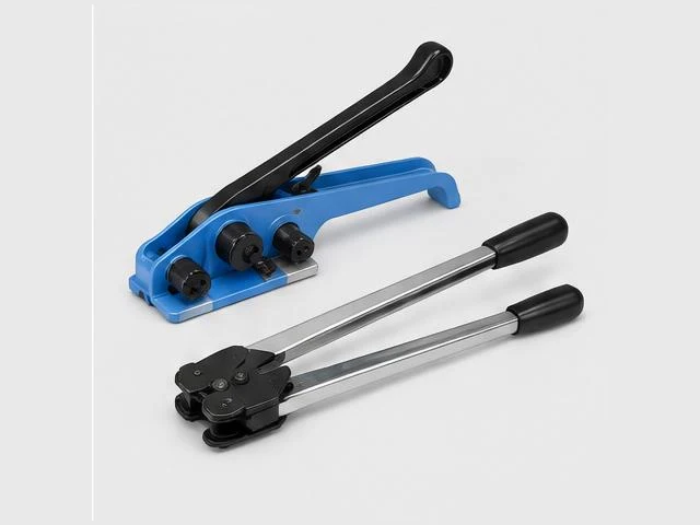 Manual strapping tools
