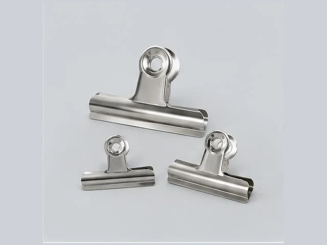 Packaging clips