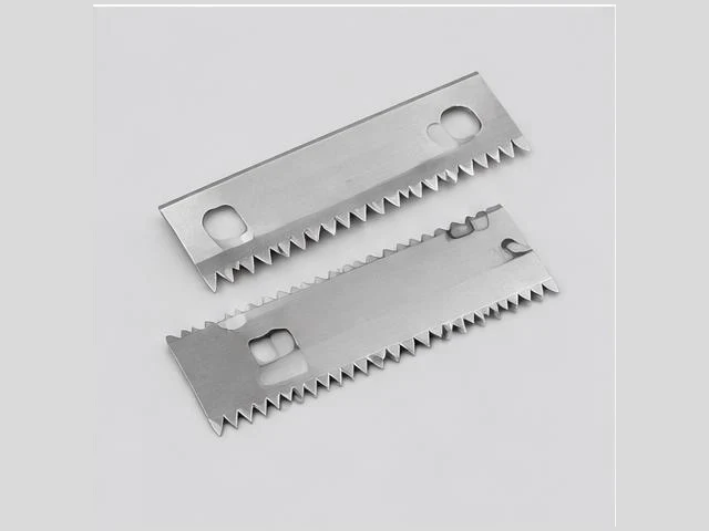 Replacement dispenser blades